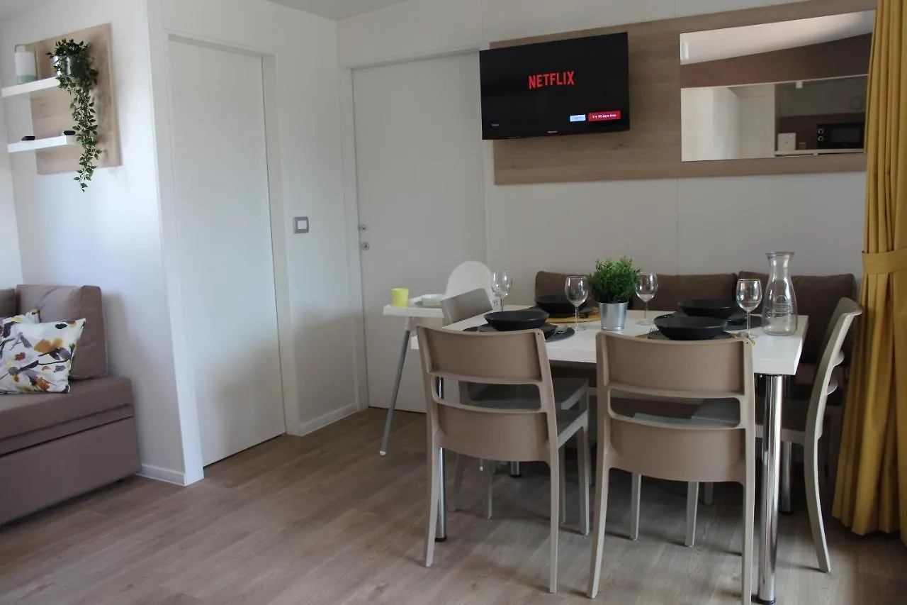 Two Sisters Mobile Home Biograd Na Moru 0*,