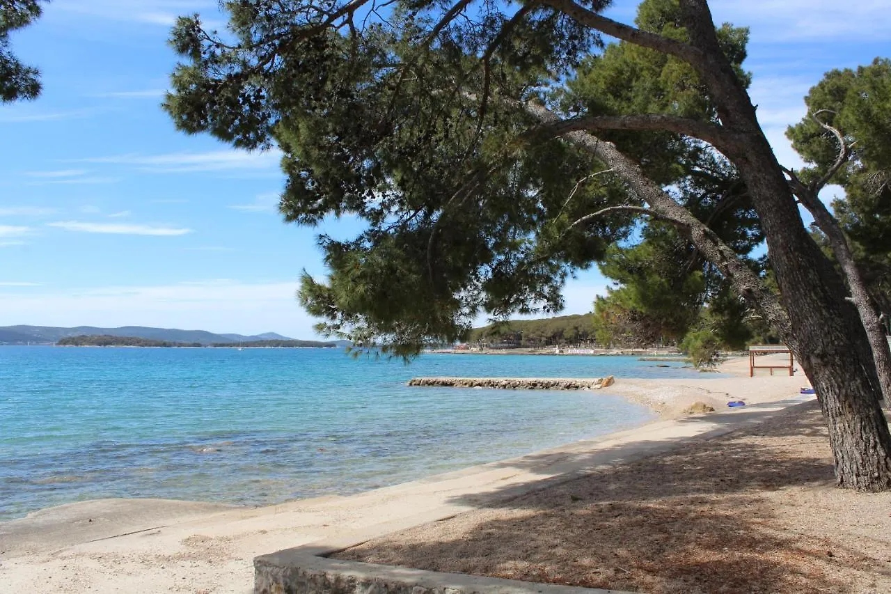 Two Sisters Mobile Home Biograd Na Moru Campsite