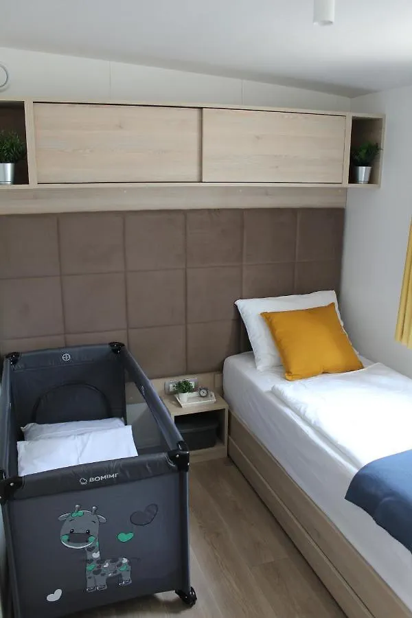 Two Sisters Mobile Home Biograd Na Moru