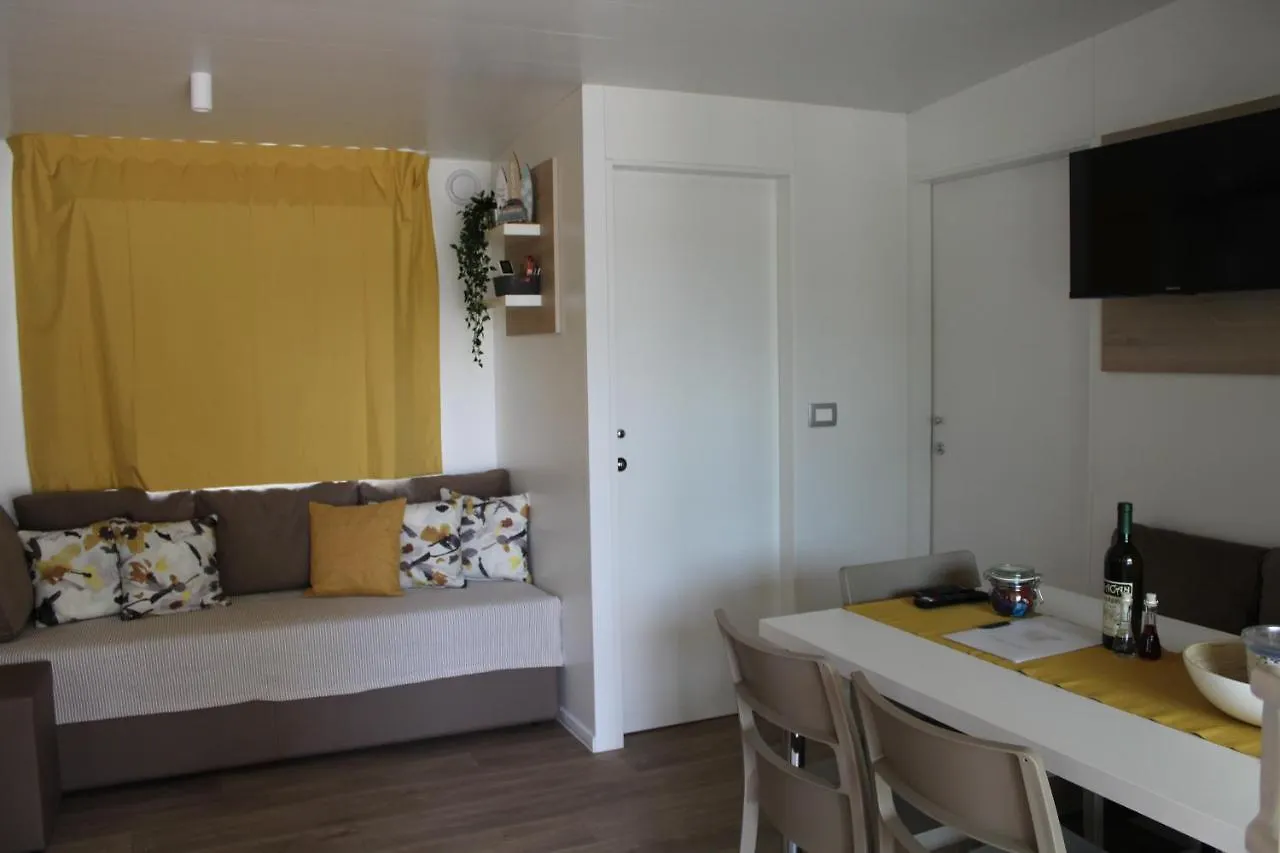 Two Sisters Mobile Home Biograd Na Moru